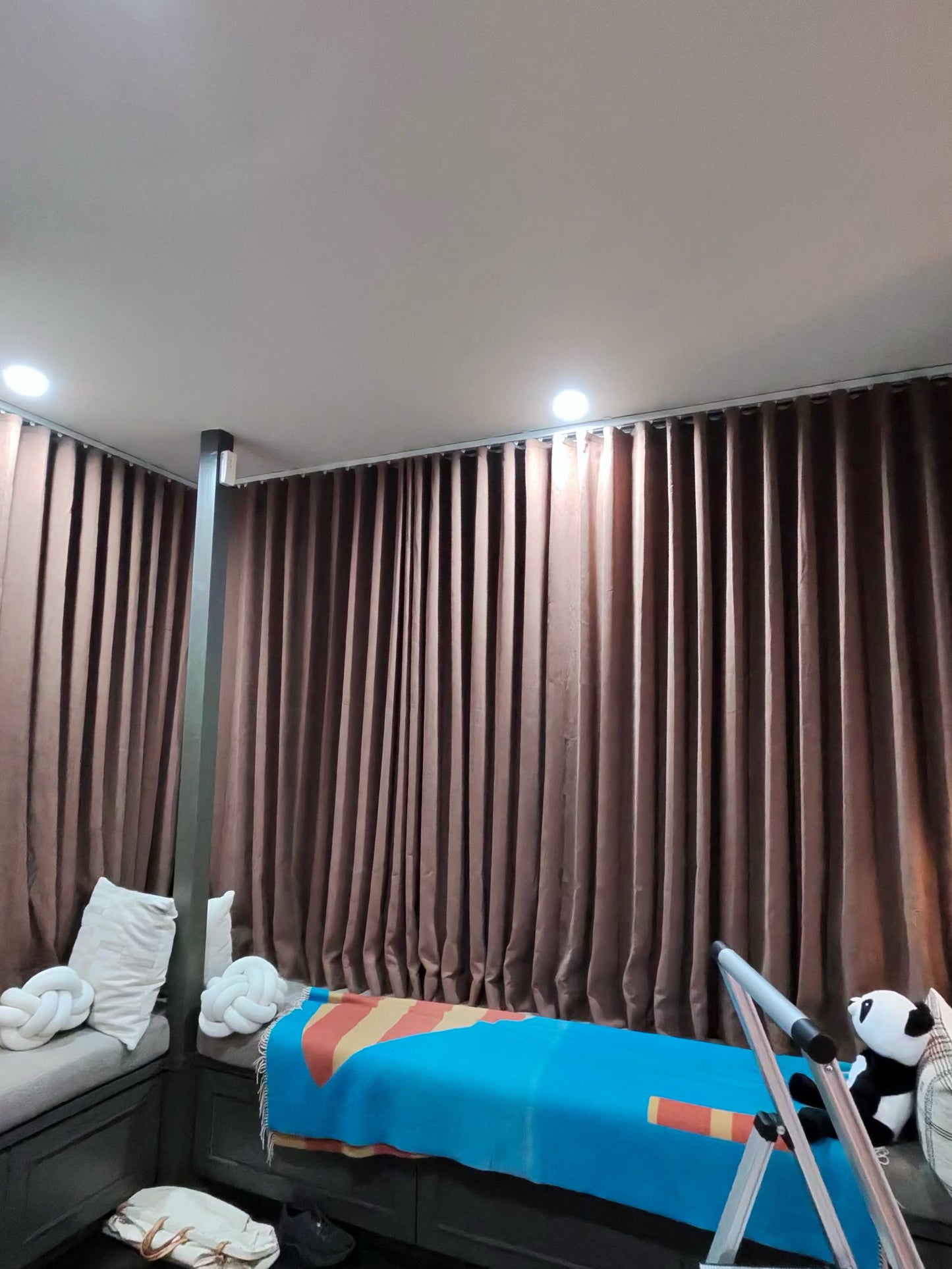 Custom Drapery & Curtains in Los Angeles